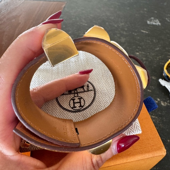 Hermes Collier CDC in pink alligator leathers with gold plated hardware - Picture 8 of 10